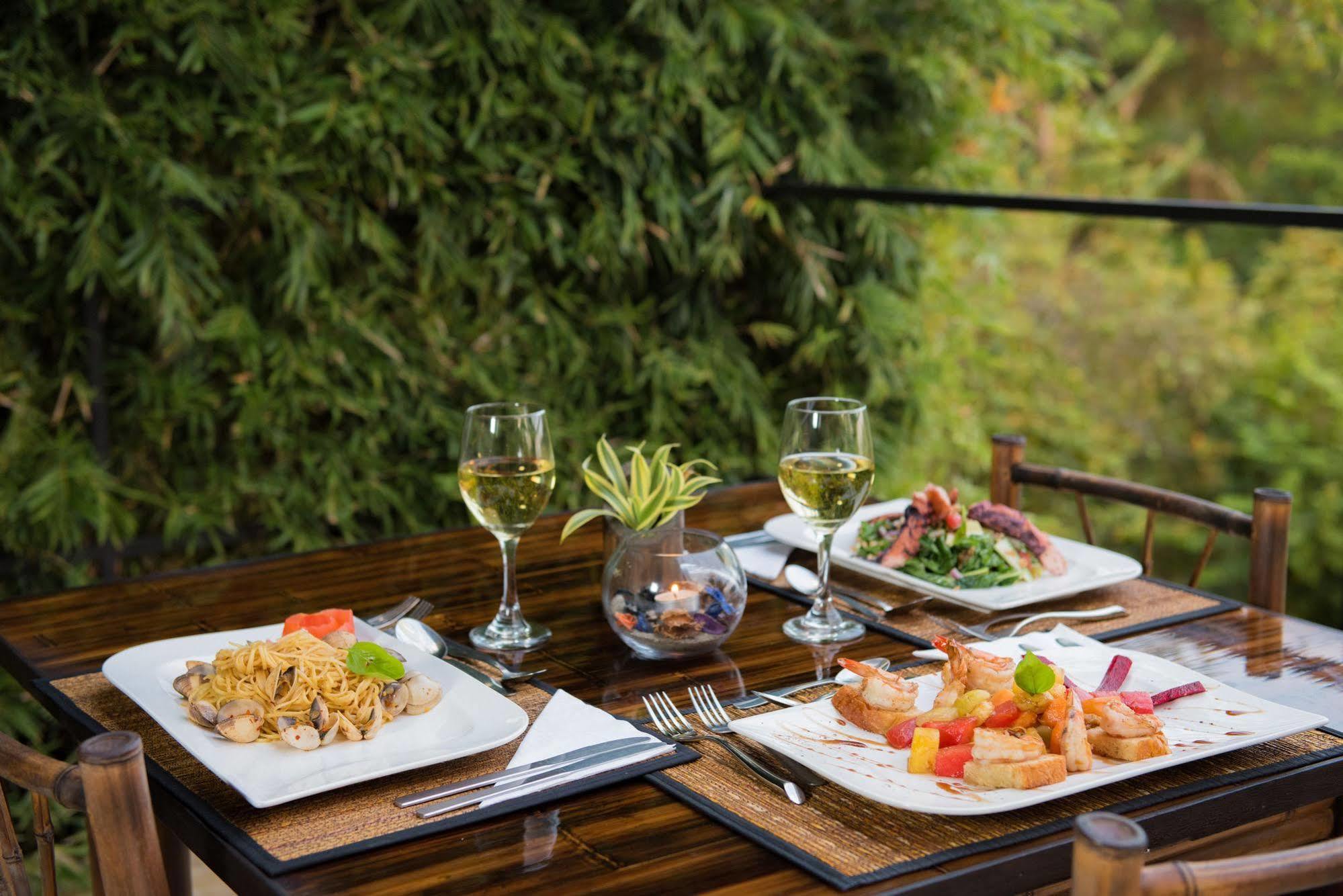 Tiki Villas Rainforest Lodge & Spa Увита Экстерьер фото