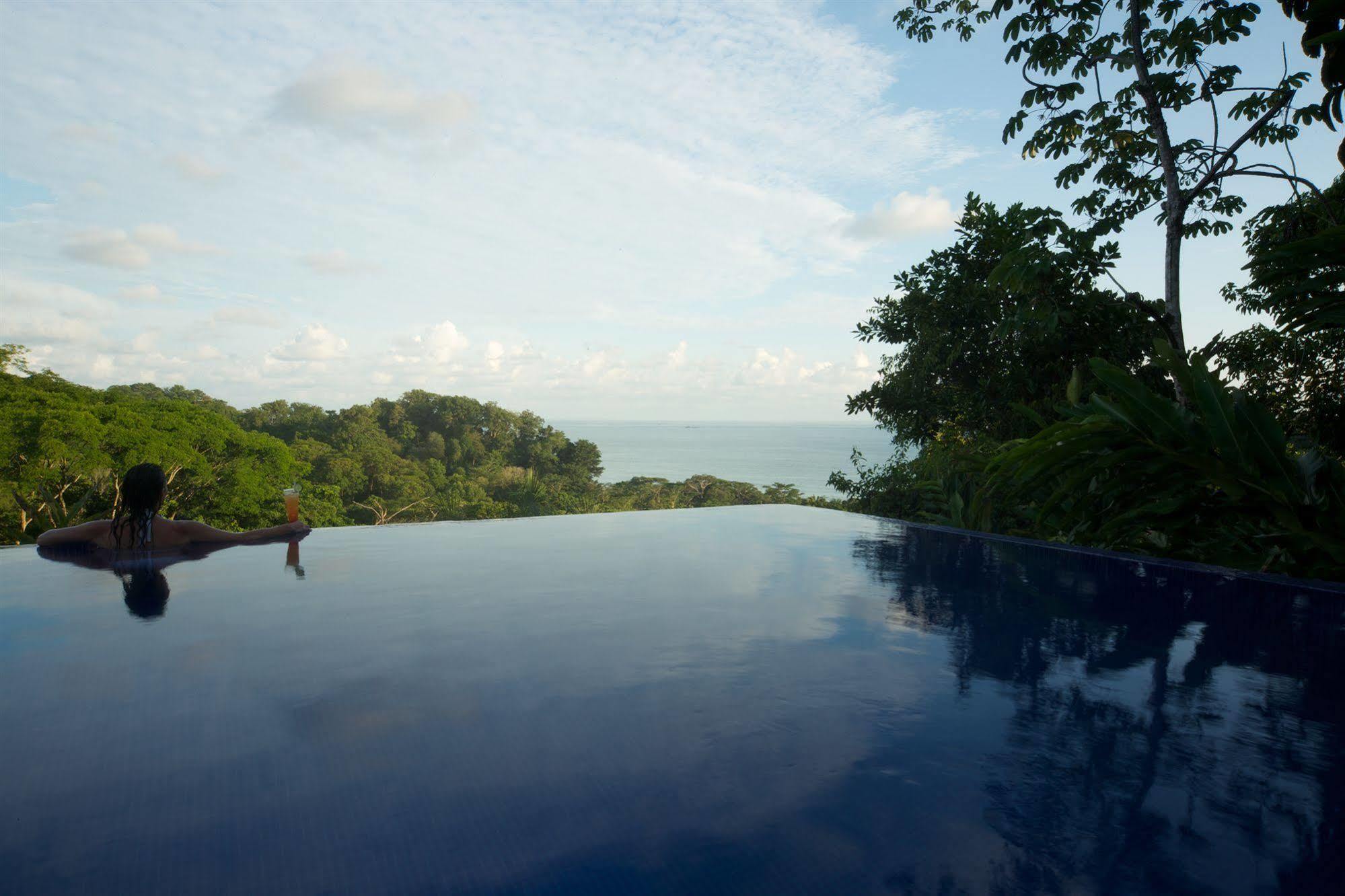 Tiki Villas Rainforest Lodge & Spa Увита Экстерьер фото