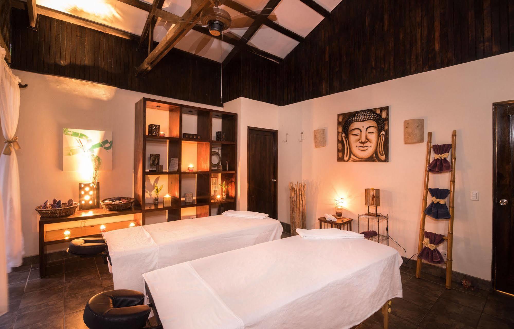 Tiki Villas Rainforest Lodge & Spa Увита Экстерьер фото